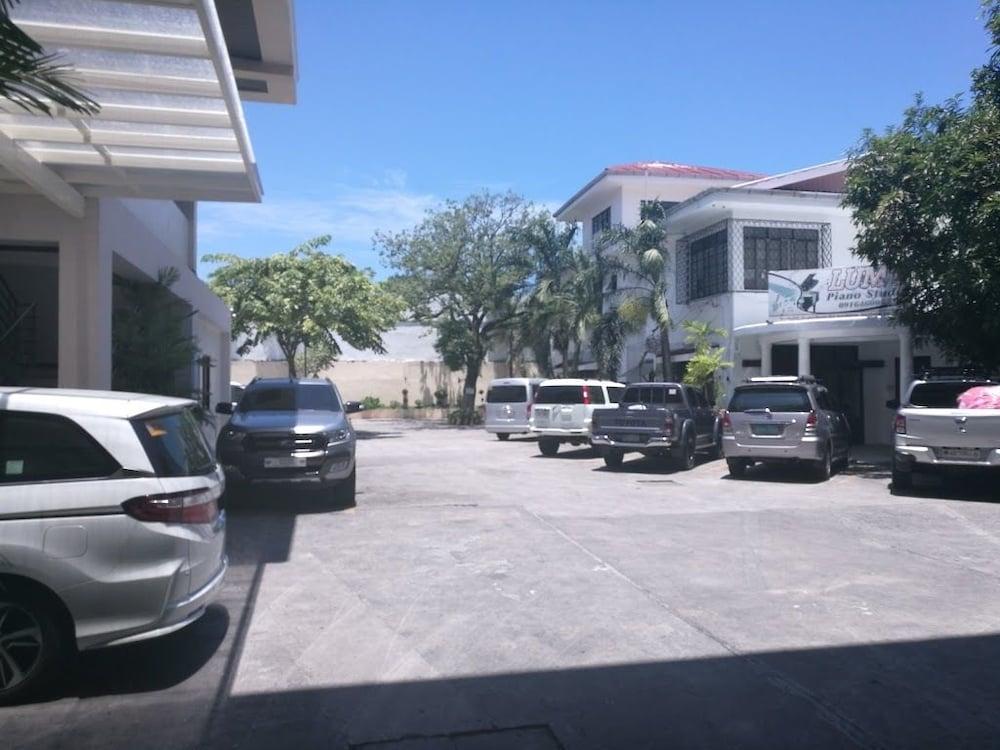 O Hotel Bacolod Exteriör bild