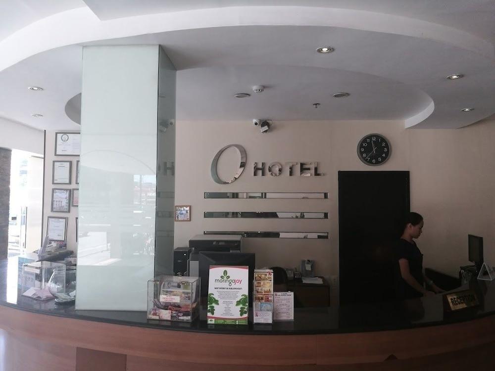 O Hotel Bacolod Exteriör bild
