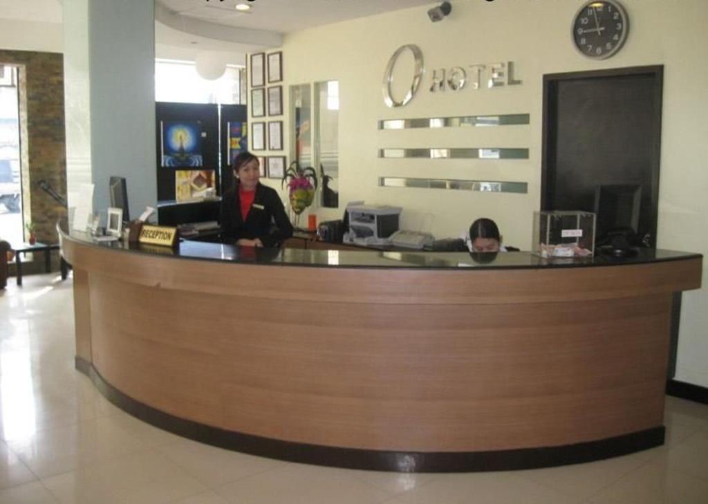 O Hotel Bacolod Exteriör bild
